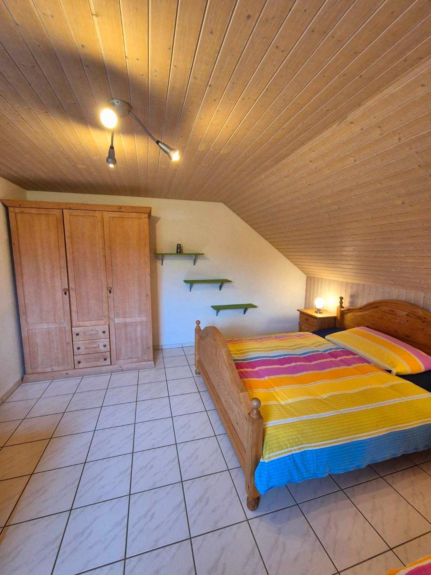 Apartment Simcha Niederwichtrach ภายนอก รูปภาพ